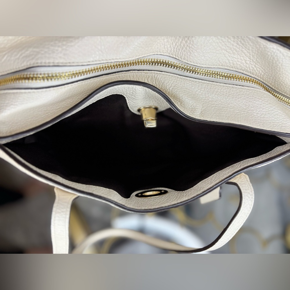 Coach 2017 Pebble Leather Town Tote in the color Chalk EUC - Picture 8 of 17